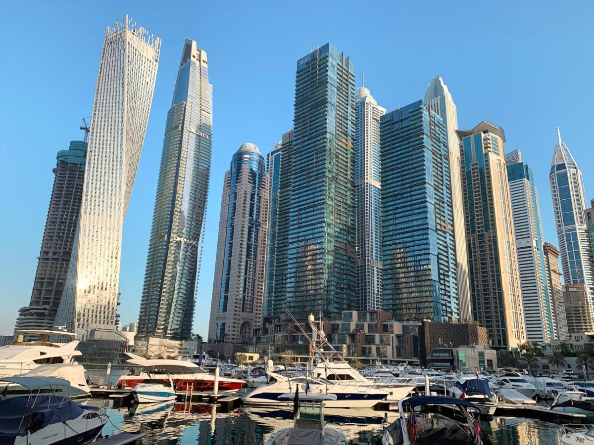 5 Star Serviced Apartment With Beach Access In The Heart Of Dubai Marina Free Welcome Gift Box Upon Arrival Exteriör bild