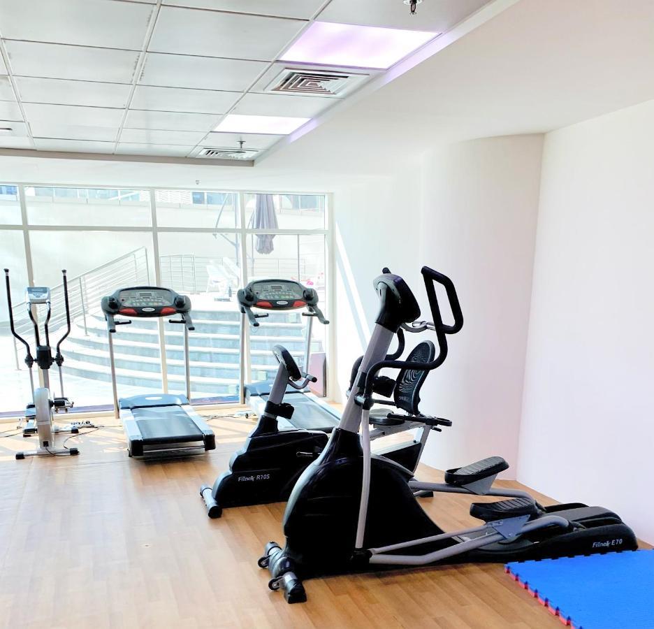 5 Star Serviced Apartment With Beach Access In The Heart Of Dubai Marina Free Welcome Gift Box Upon Arrival Exteriör bild